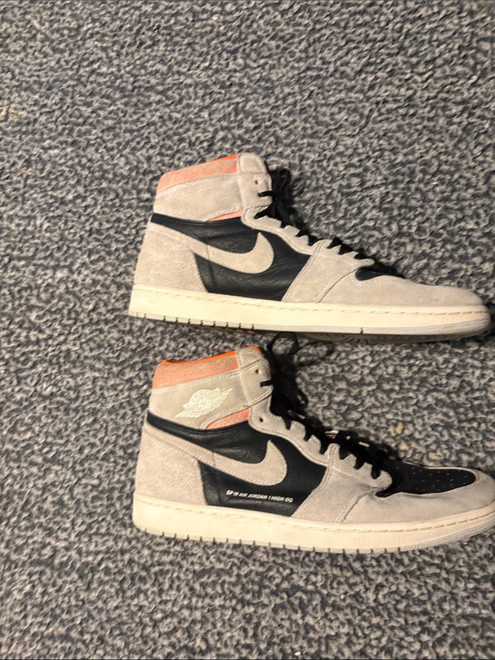 Air Jordan’s Air Jordon 1 Retro High in Neutral Grey Hyper Crimson VG condition! - Picture 2 of 10